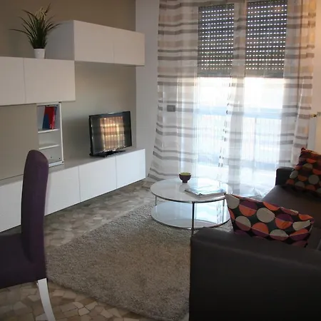 Chez Nous Apartament *